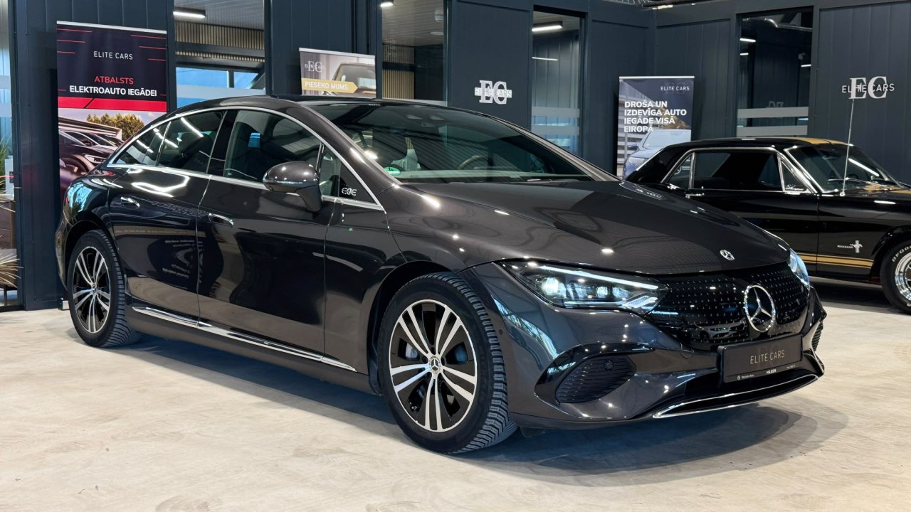 Mercedes-Benz EQE 300