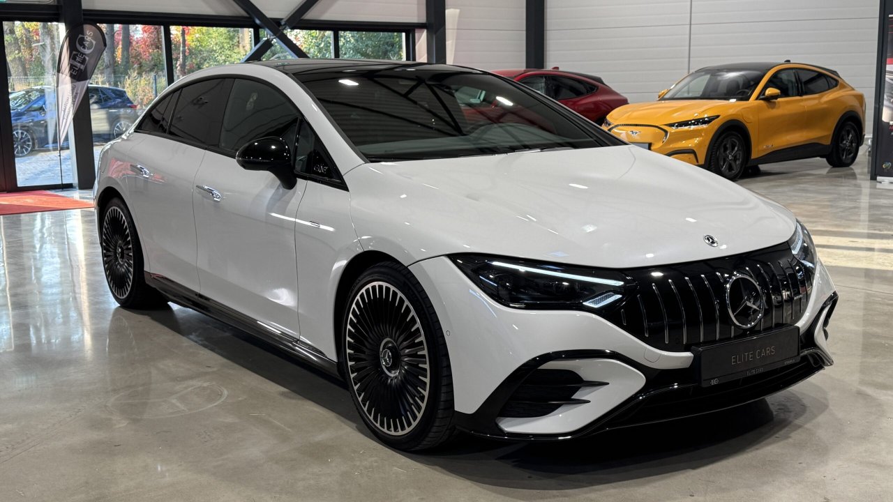 Mercedes-Benz EQE 43