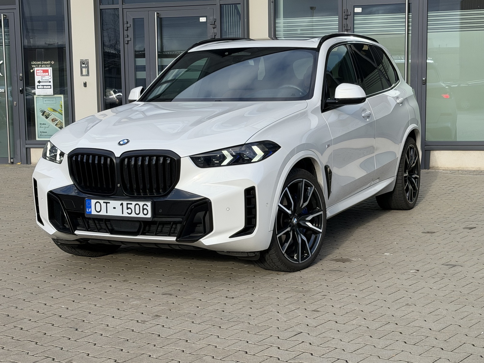 BMW X5 xDrive30d M Sport | 2019 | Individual | Bowers & Wilkins | Sky Lounge | Full Options 2019