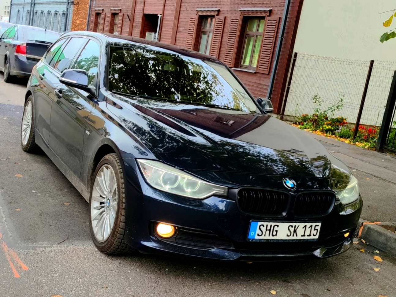 BMW BMW 320 Luxury 2014