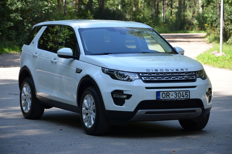 Land Rover Discovery Sport 2.2 Sd4 Hse(140Kw-190Z/s) Dīzelis 4Wd Pilnpiedziņa ar automātisko ātrumkārbu.