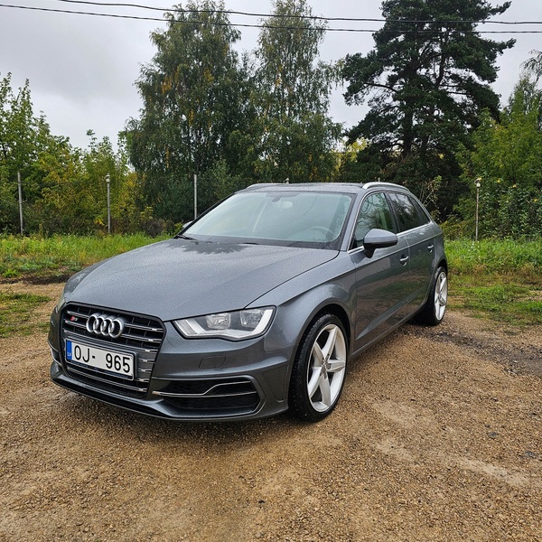 Audi Nesen atvests no Holandes Audi A3 Daytonagrau Pearl