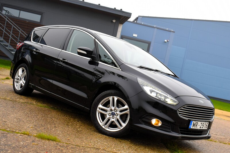 Ford SMAX TITANIUM